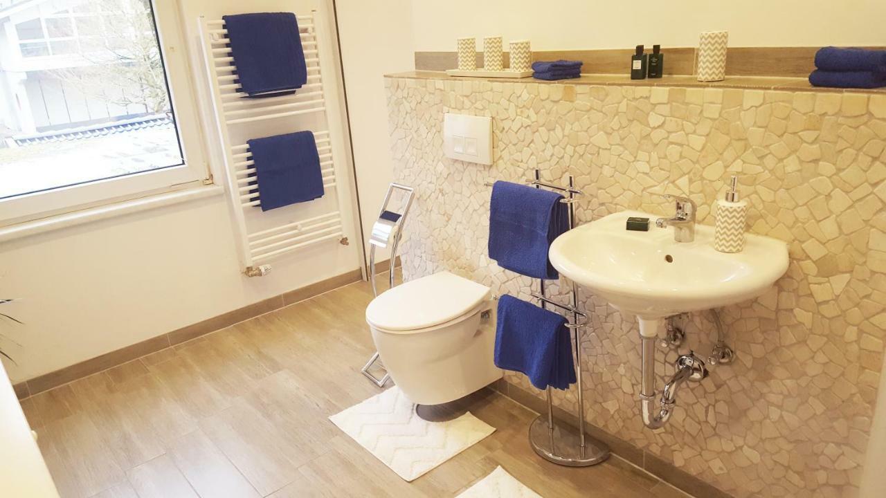Apartment Fafa With Pool Essen